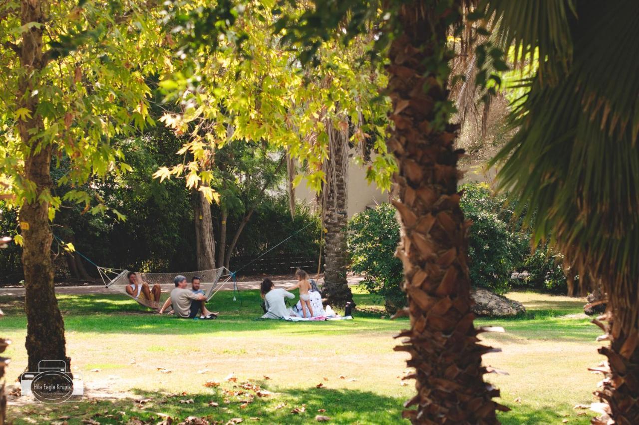 Eden Inn Zikhron Ya‘akov Eksteriør billede