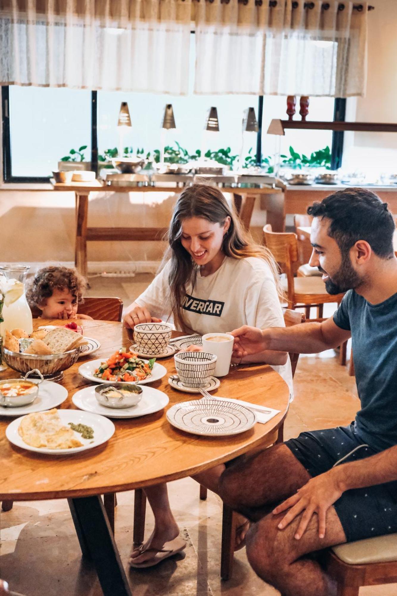 Eden Inn Zikhron Ya‘akov Eksteriør billede