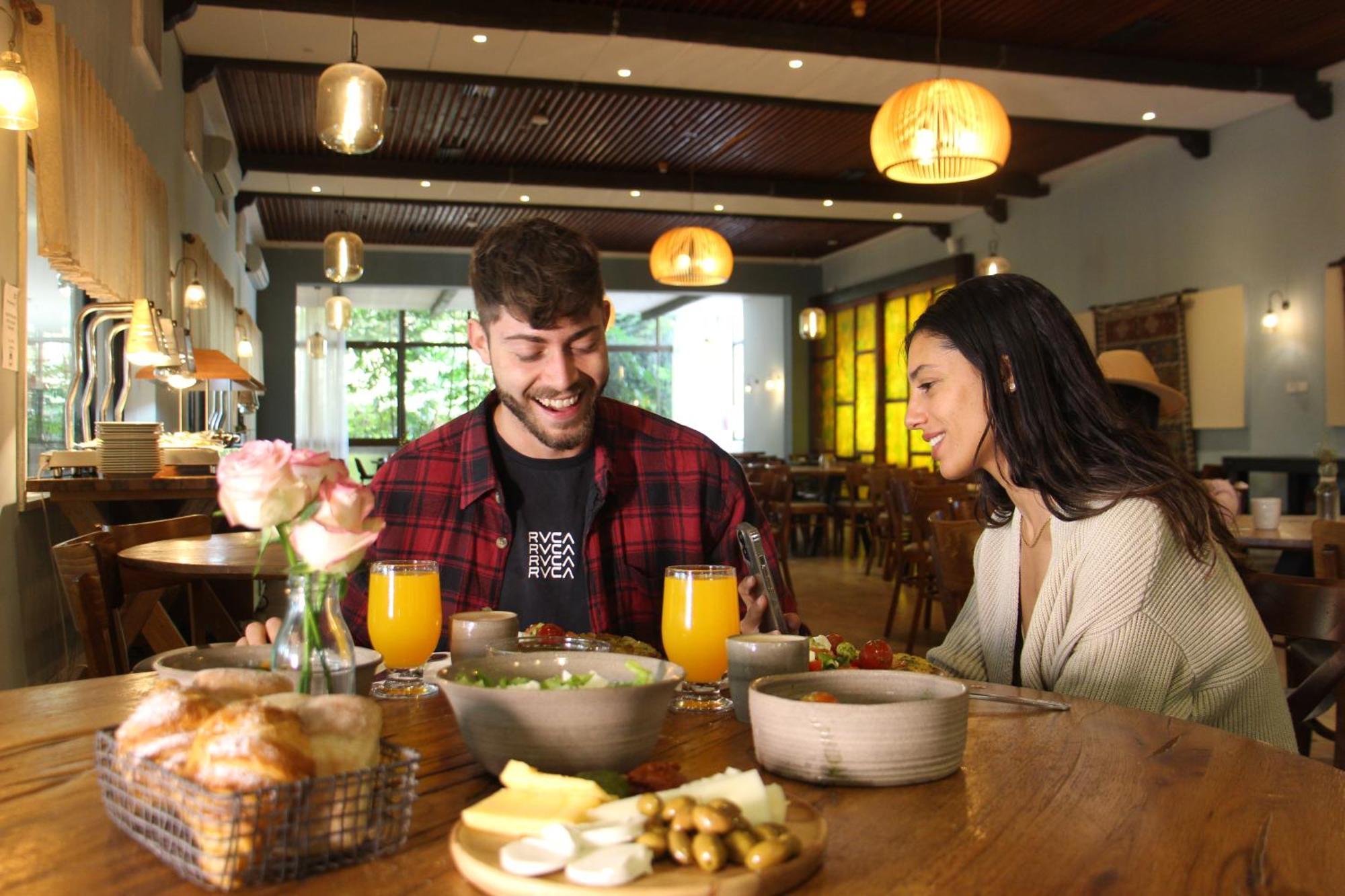 Eden Inn Zikhron Ya‘akov Eksteriør billede